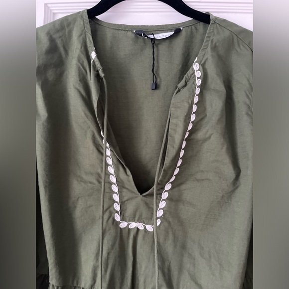Zara Mini Green Embroidered Dress Like New - Picture 5 of 9